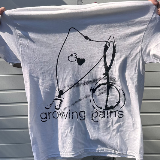 'necklace' t-shirt